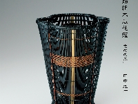 第15回木竹展　千筋組木瓜花籠「もののふ」 (3).jpg