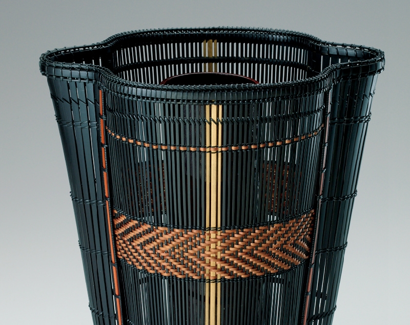 第15回木竹展　千筋組木瓜花籠「もののふ」 (3).jpg